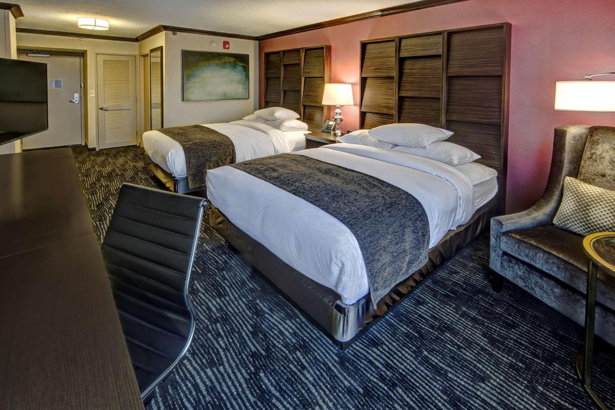 Doubletree By Hilton Decatur Riverfront Bagian luar foto