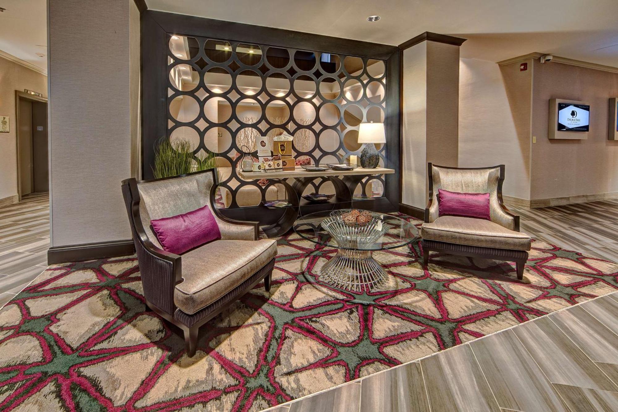Doubletree By Hilton Decatur Riverfront Bagian luar foto